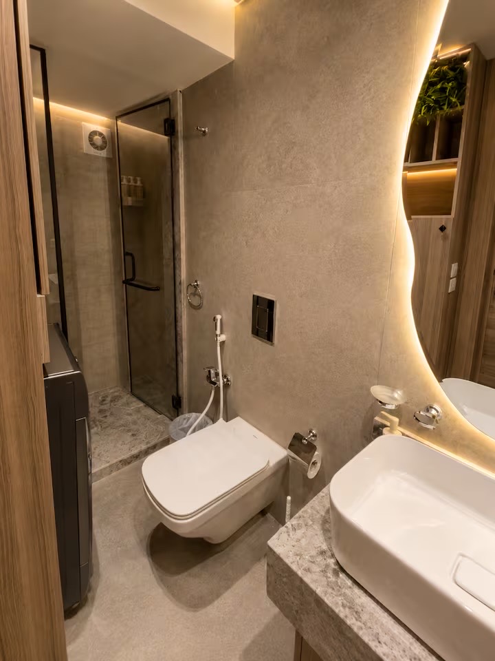 Luxury Boho 3BR Retreat Near Waterway & CFC /7 — Full bathroom 2 in Cairo, Egypt, Egypt — photo 2