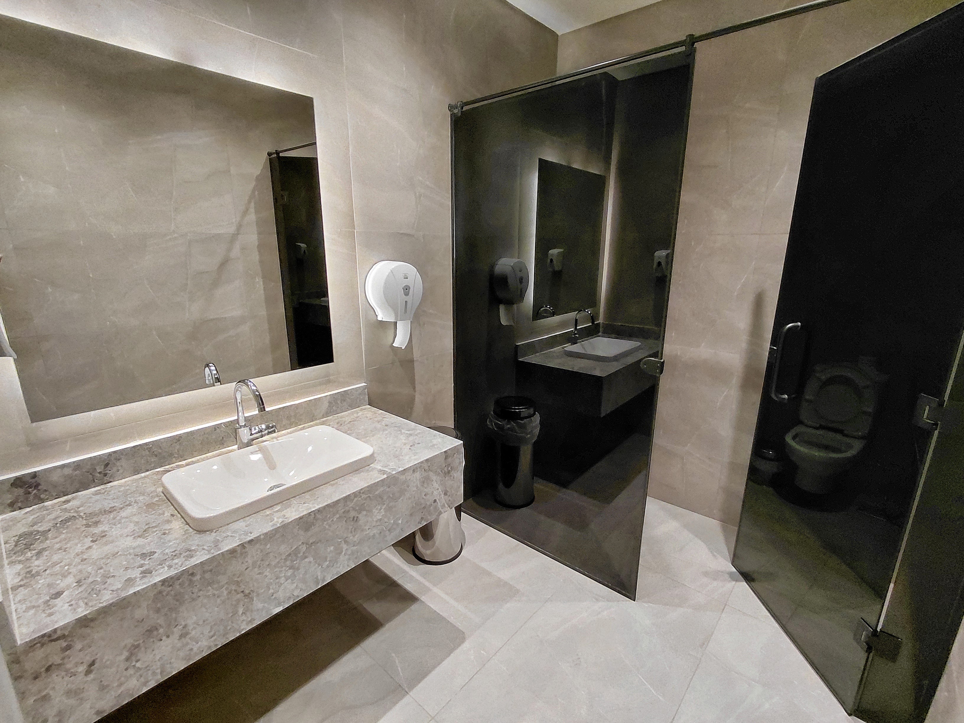 King Room with Pool View | at SOL Plaza — Full bathroom 1 in Cairo, Egypt, Egypt — photo 2