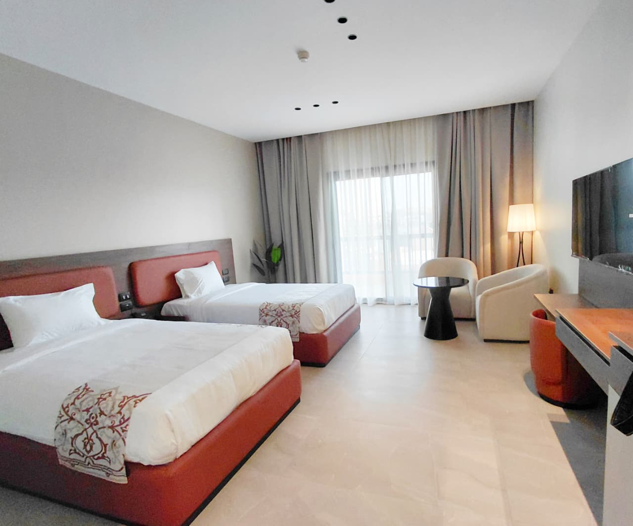 SOL Plaza | Elegant Double Retreat with Pool Views — Bedroom 1 in Cairo, Egypt — photo 2