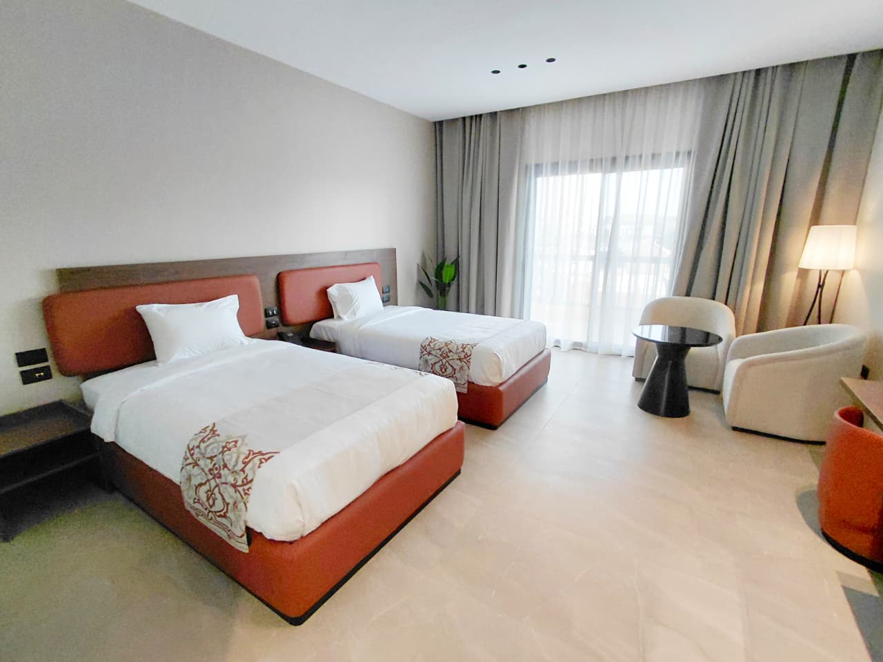 SOL Plaza | Elegant Double Retreat with Pool Views — Bedroom 1 in Cairo, Egypt — photo 3