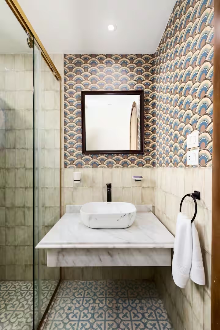 The green Saray Grand museum pyramids view — Full bathroom 1 in Giza, Egypt, Egypt — photo 2