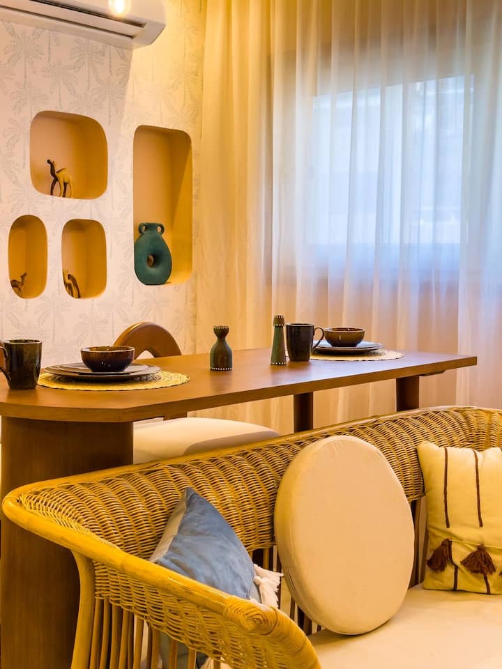 Minimal ancient Saray pyramids view — Dining Area in Giza, Egypt, Egypt — photo 3
