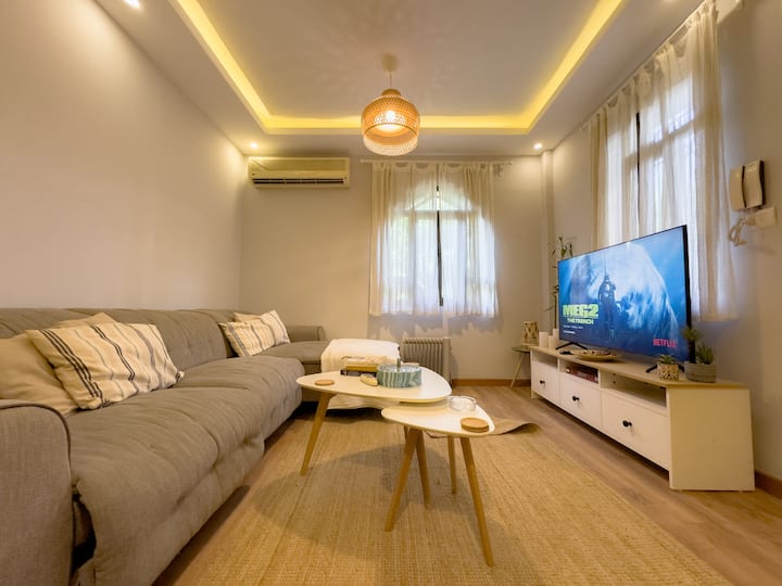 Cozy& peaceful hideout Saray with garden oasis — Living Room in Cairo, Egypt, Egypt