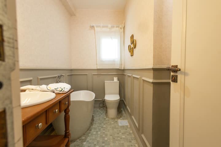 El Dur Khan | Classical Saray — Full bathroom 1 in Giza, Egypt, Egypt