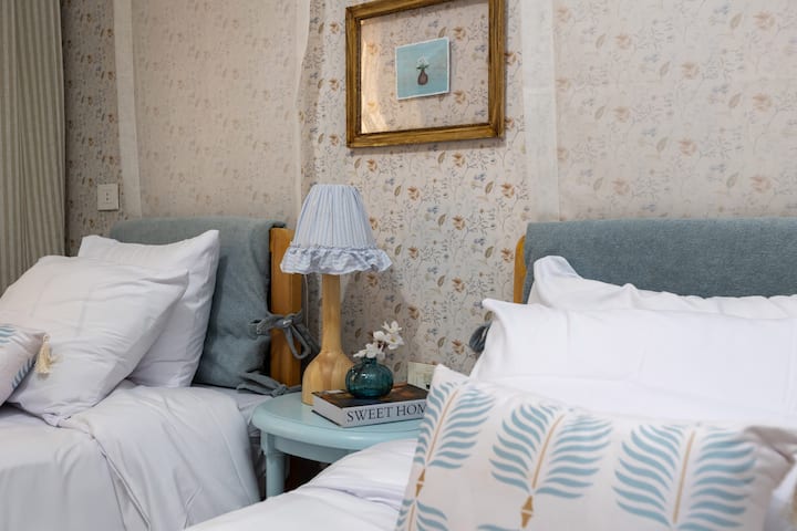 Luxury Saray El Banafseg Apartment — Bedroom 1 in Cairo, Egypt, Egypt — photo 2