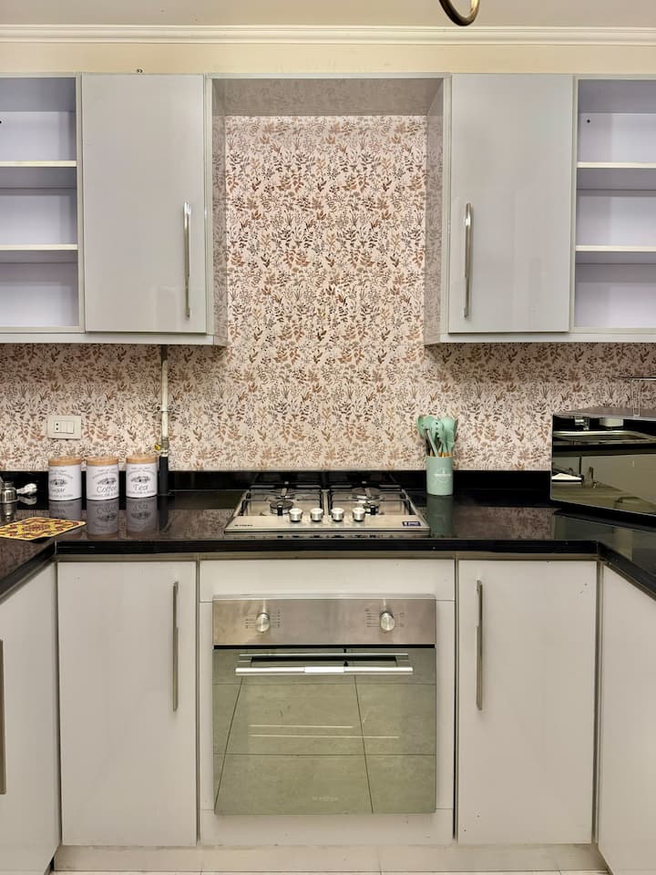 peaceful 2BR Zamalek Saray. — Full Kitchen in Giza, Egypt, Egypt — photo 2