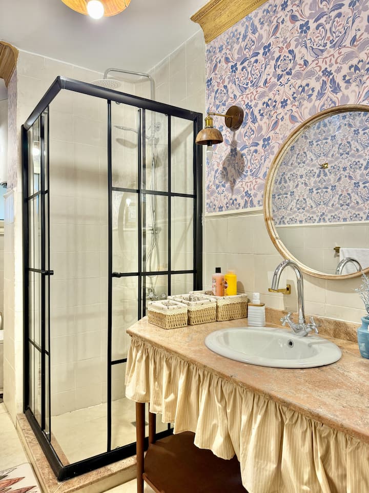 Saray nostalgia 2BR at Zamalek — Full bathroom 1 in Giza, Egypt, Egypt