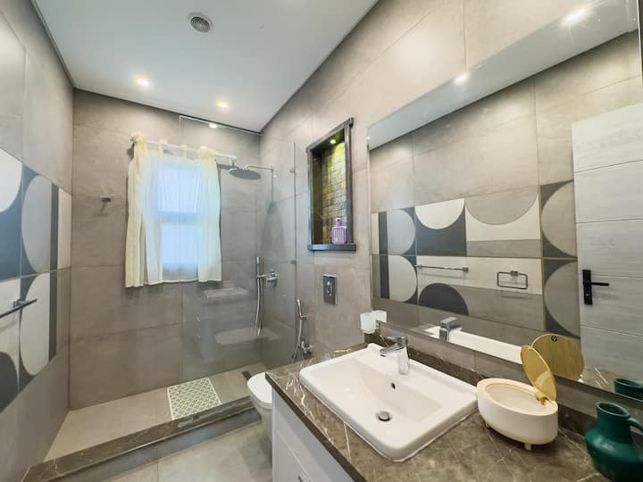 Elegant 3BR Saray Eastown Sodic | New Cairo — Full bathroom 1 in Cairo, Egypt, Egypt