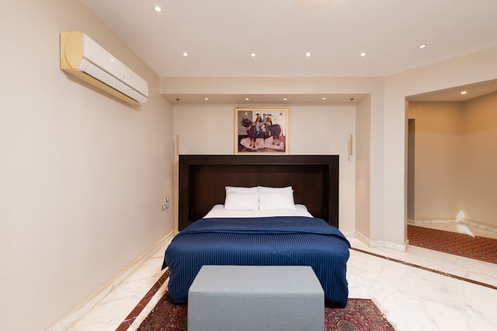 High-Ceiling Iconic Saray Walk to Tahrir & AUC — Bedroom 2 in Cairo, Egypt, Egypt