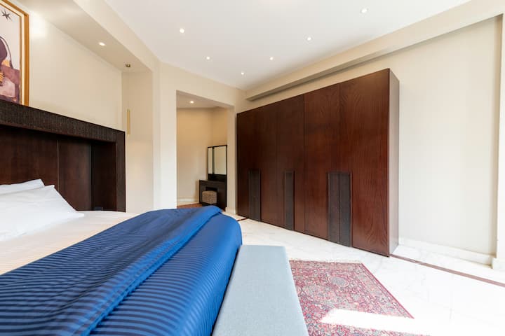 High-Ceiling Iconic Saray Walk to Tahrir & AUC — Bedroom 2 in Cairo, Egypt, Egypt — photo 3