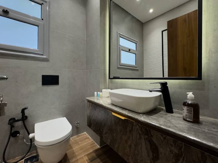 Luxury Duplex Pool - GymRetreat | Fifth Settlement — Full bathroom 2 in Cairo, Egypt, Egypt — photo 2