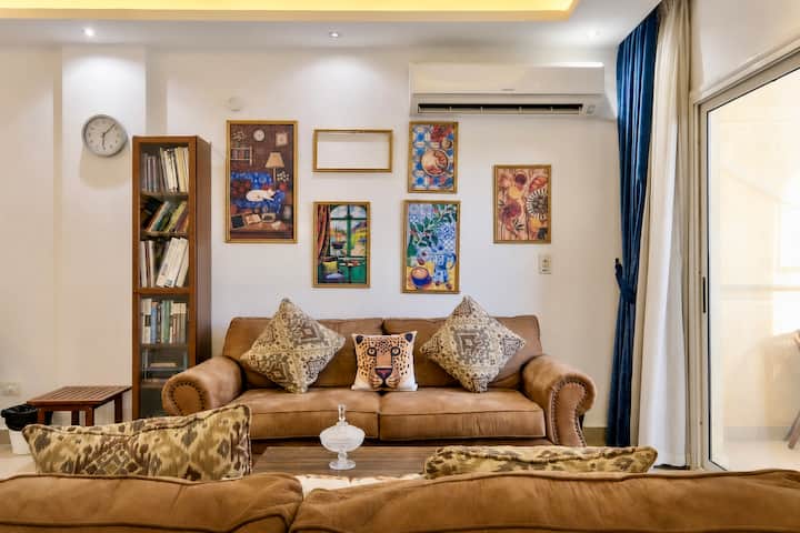 Saray 3BR Escape | Jacuzzi & Balcony | New Cairo — Living Room in Cairo, Egypt, Egypt — photo 2