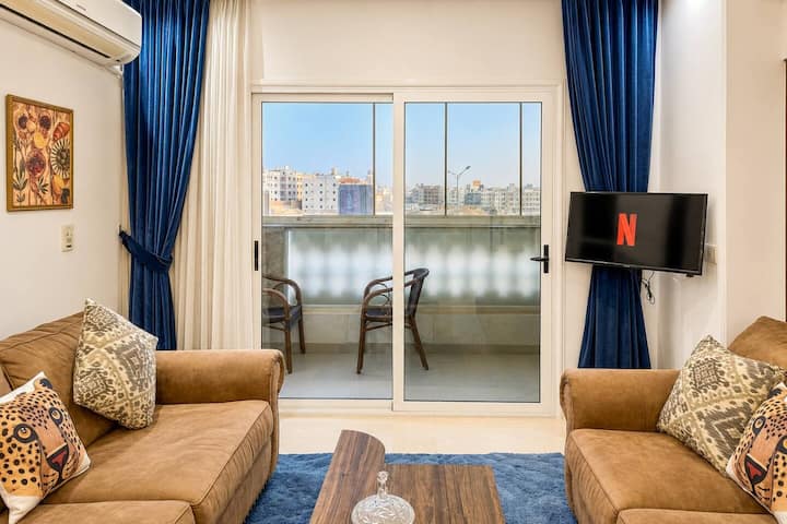 Saray 3BR Escape | Jacuzzi & Balcony | New Cairo — Additional Photos in Cairo, Egypt, Egypt — photo 2