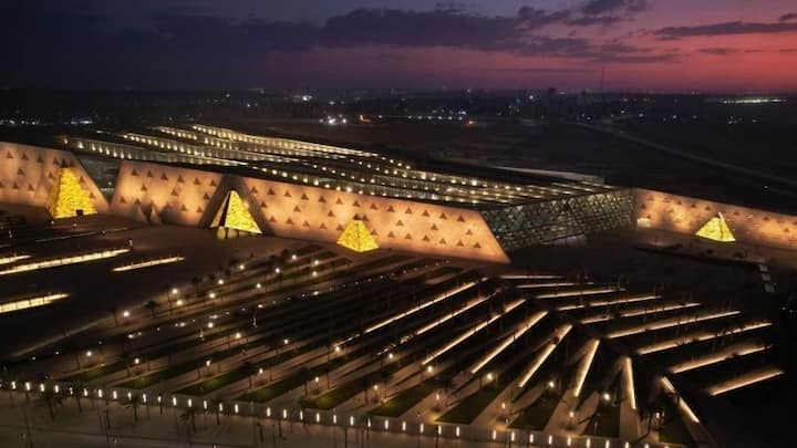 Wake Up to Pyramids & Museum Views | 3BR 3BASaray — Exterior in Giza, Egypt, Egypt