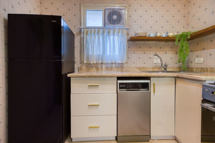 The Golden Era — Highland Park Saray — Full Kitchen in Cairo, Egypt, Egypt — photo 2