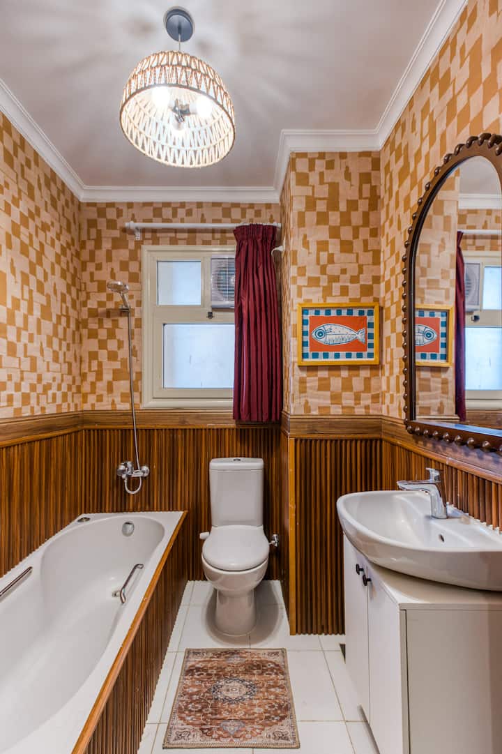 The Golden Era — Highland Park Saray — Full bathroom 1 in Cairo, Egypt, Egypt — photo 2