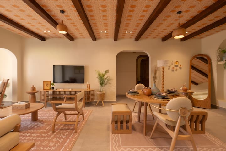 Pyramids & GEM View | 2BR | Self Check-in — Living Room in Giza, Egypt, Egypt — photo 3