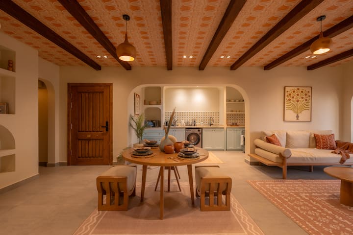 Pyramids & GEM View | 2BR | Self Check-in — Dining Area in Giza, Egypt, Egypt — photo 2