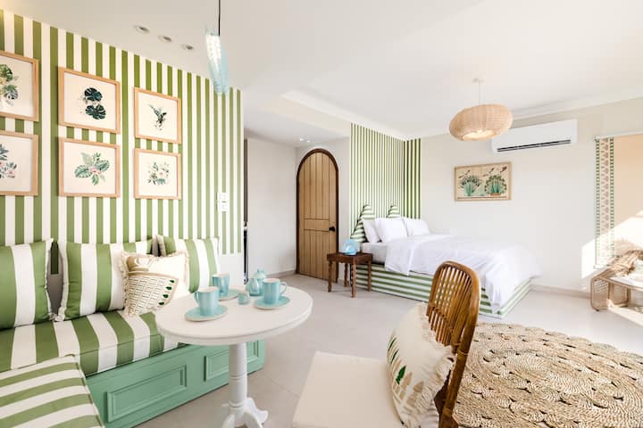 The green Saray Grand museum pyramids view — Bedroom 1 in Giza, Egypt, Egypt — photo 2