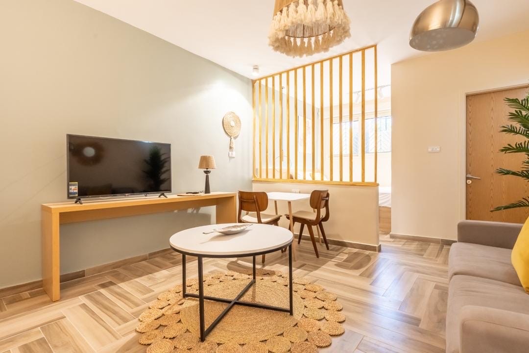 Pristine Studio - City View - Arkan Plaza — Living Room in Sheikh Zayed, Egypt