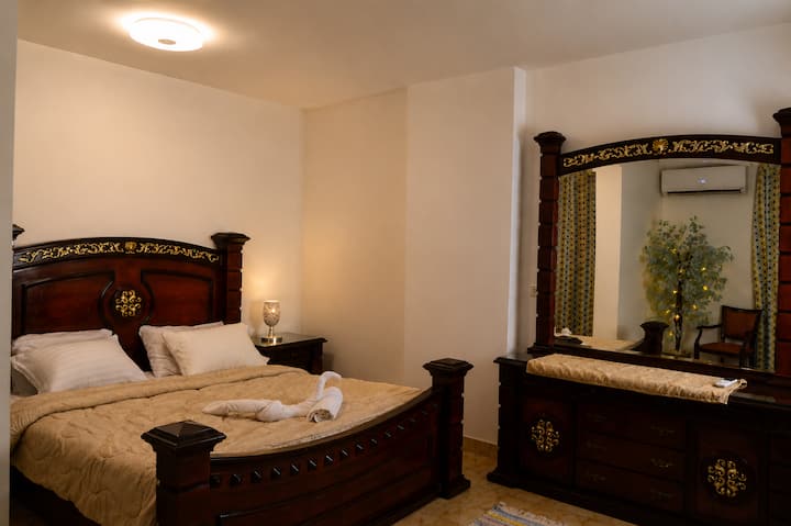 Cairo 2BR Nile View | Family Apt, TV, 5 Guests — Bedroom 1 in Cairo, Egypt, Egypt