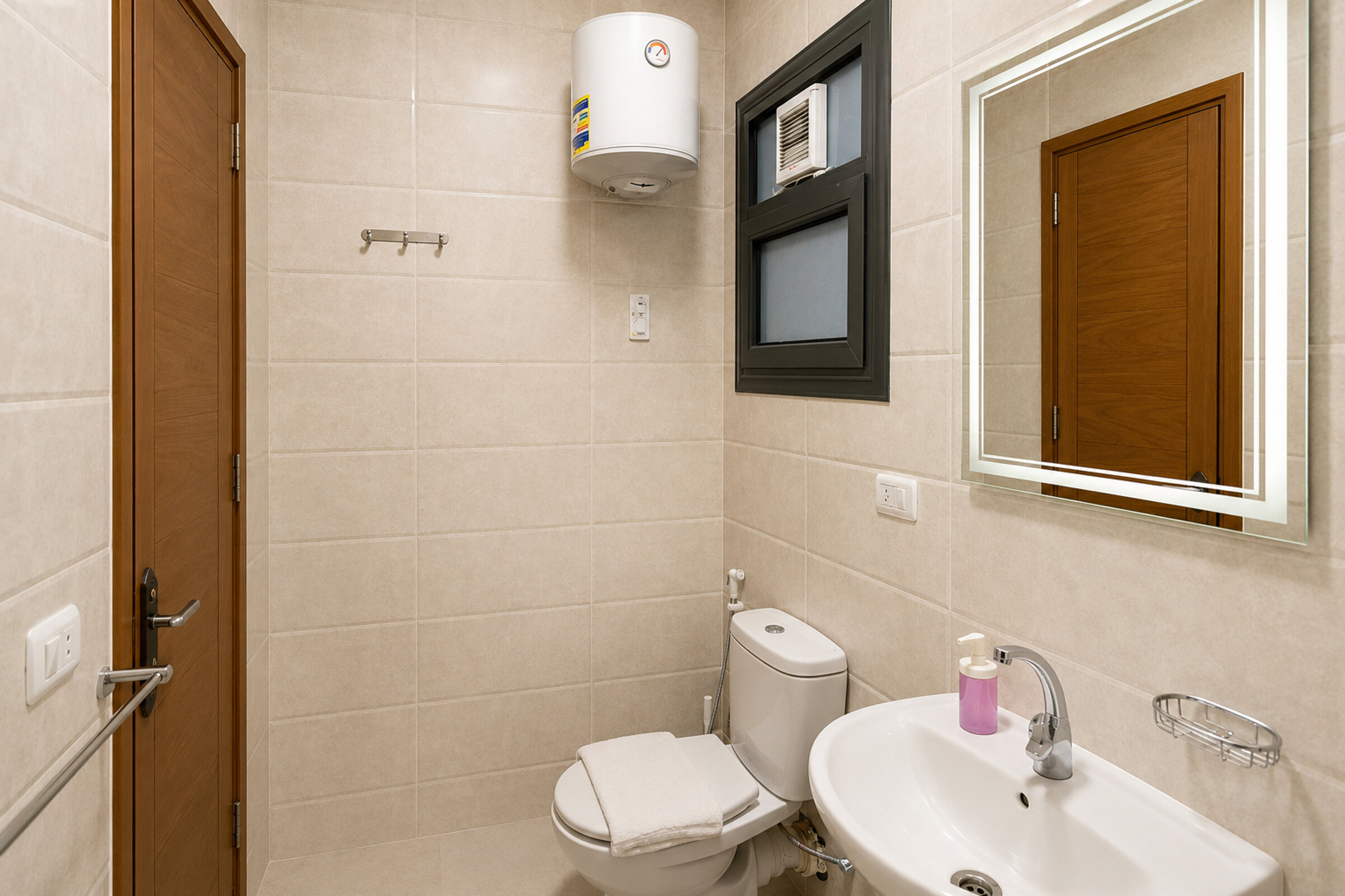 Travelholic Compact Twin Studio near AUC | AUC 201 — Full bathroom 1 in Travelholic AUC Residence. Unit 201., Egypt — photo 2