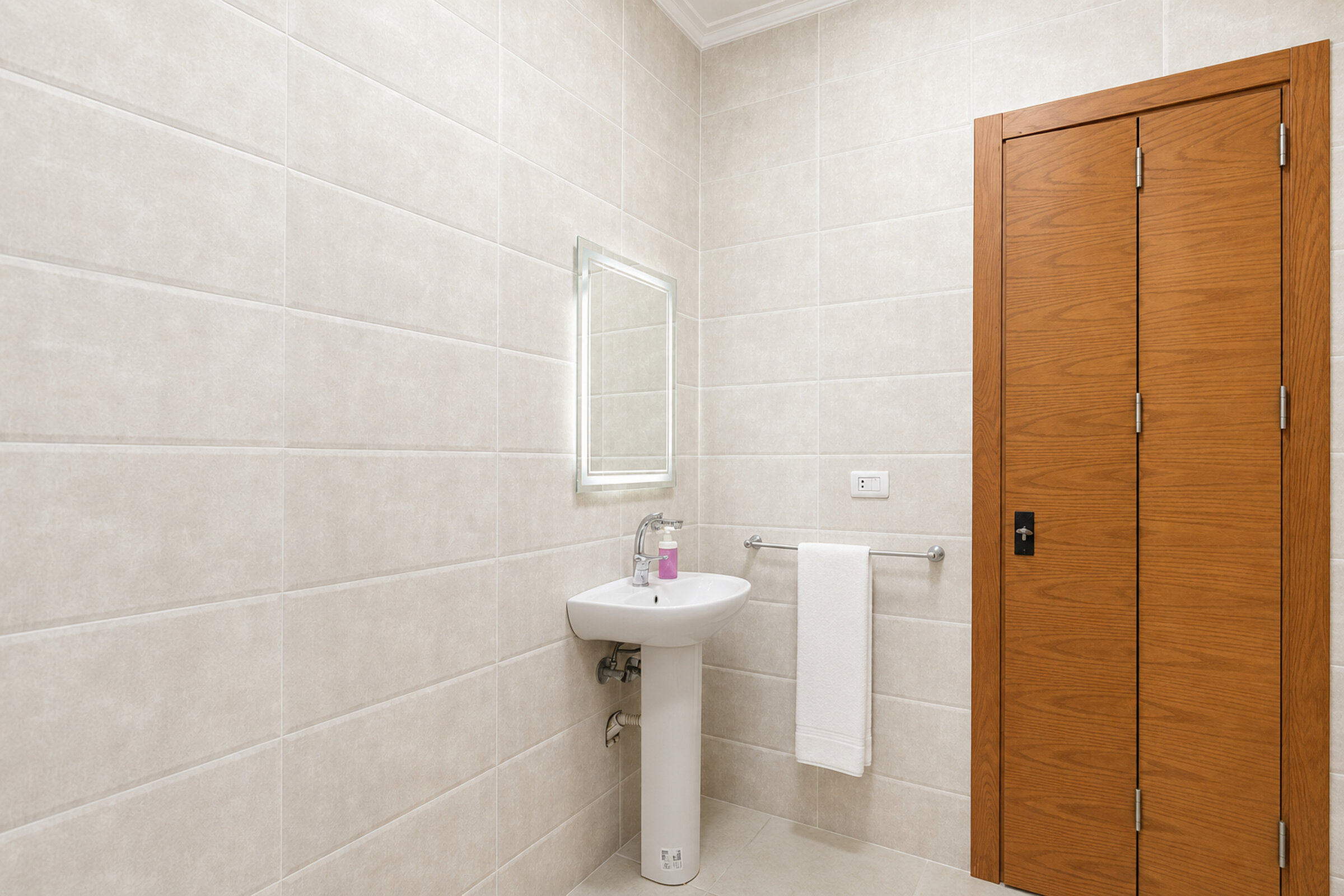 Travelholic Sunlit 2BR Apartment near AUC | AUC 204 — Full bathroom 1 in Travelholic AUC Residence. Unit 204., Egypt