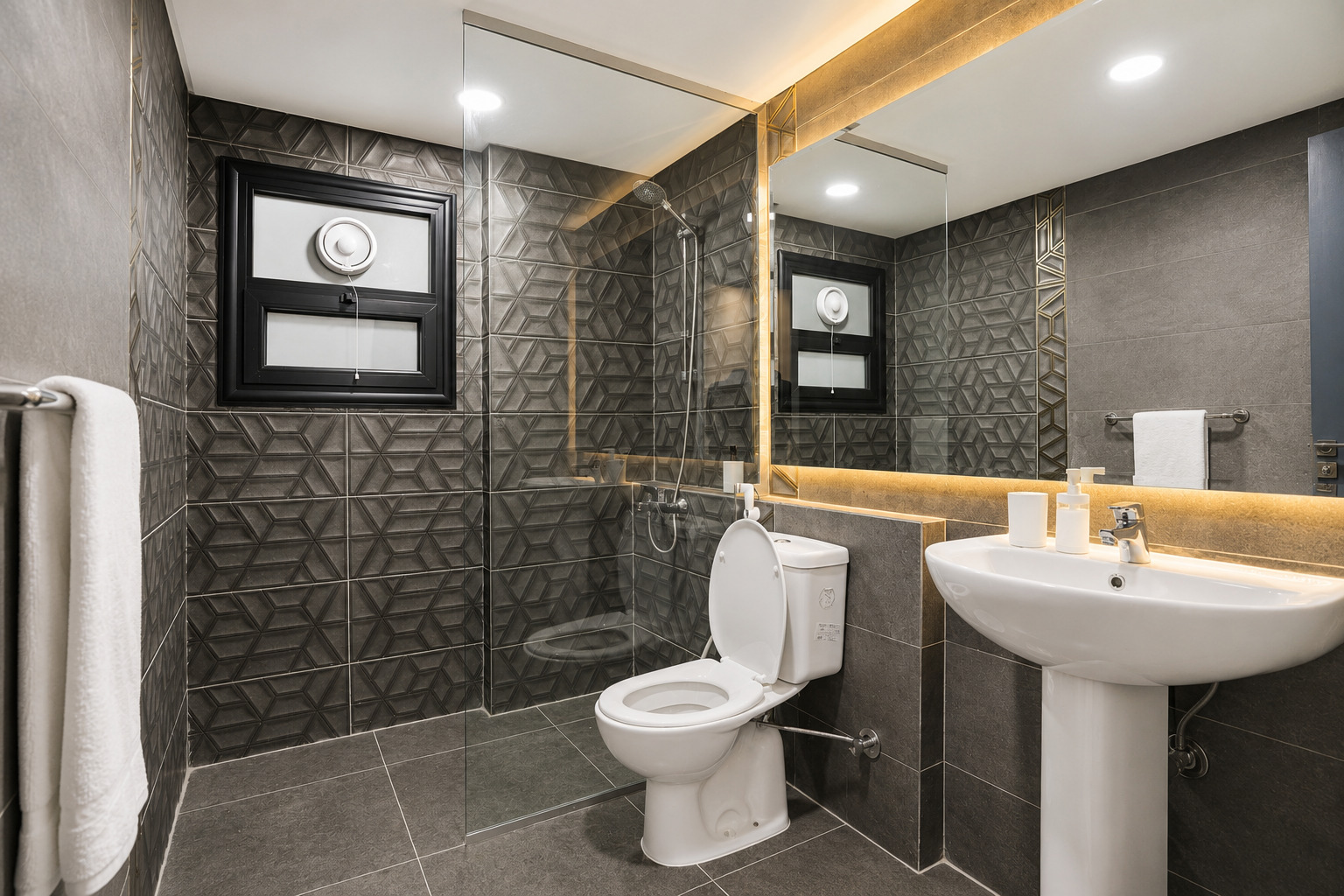 Travelholic Solo Studio near CFC | South Academy 401 — Full bathroom 1 in Travelholic New Cairo Residence. Unit 401., Egypt