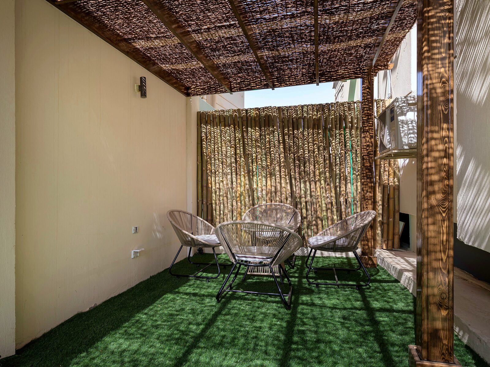 Travelholic Boho Garden 2BR Apartment | 90 Residence 102 — Backyard in Travelholic 90st Residence. Unit 102., Egypt — photo 2