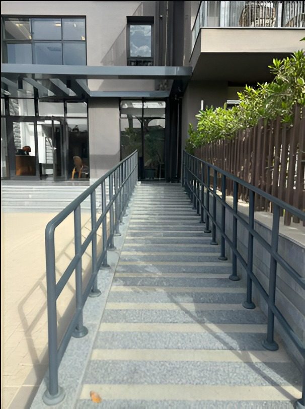 Warm 2BR Apartment – City View – CFC — Exterior in Aura, Cairo Festival City, Egypt