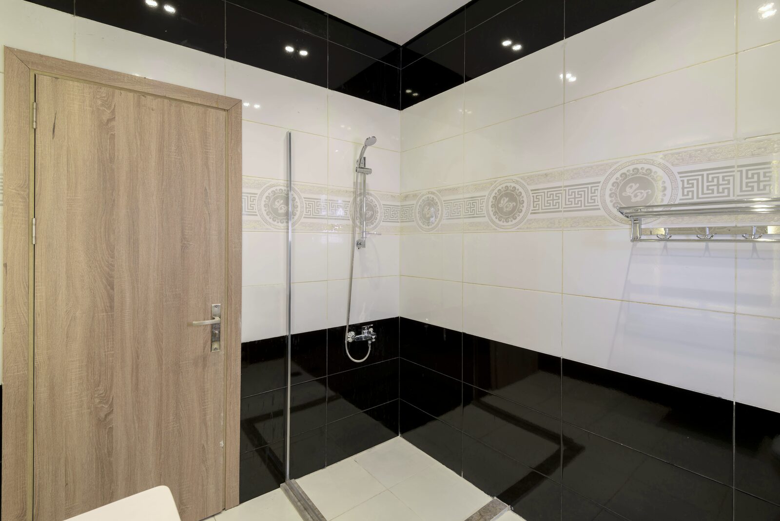 Travelholic Terra Cotta 2BR with Balcony | 90 Residence 203 — Full bathroom 1 in Travelholic 90st Residence. Unit 203., Egypt