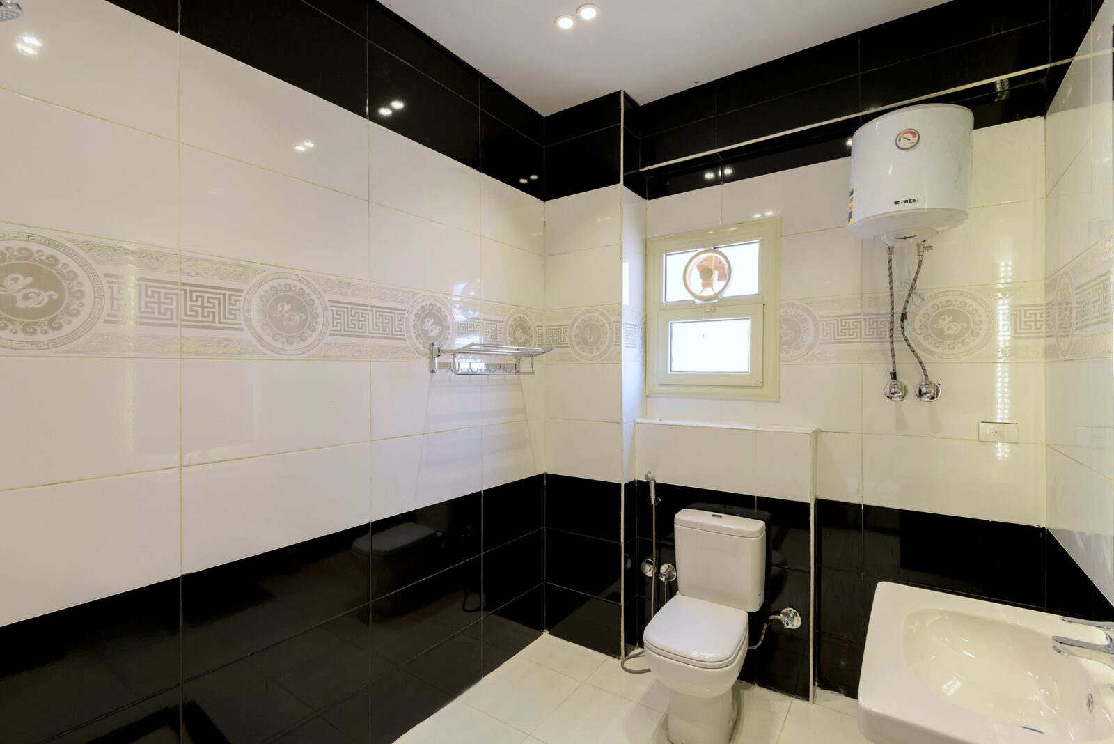 Travelholic Terra Cotta 2BR with Balcony | 90 Residence 203 — Full bathroom 1 in Travelholic 90st Residence. Unit 203., Egypt — photo 2