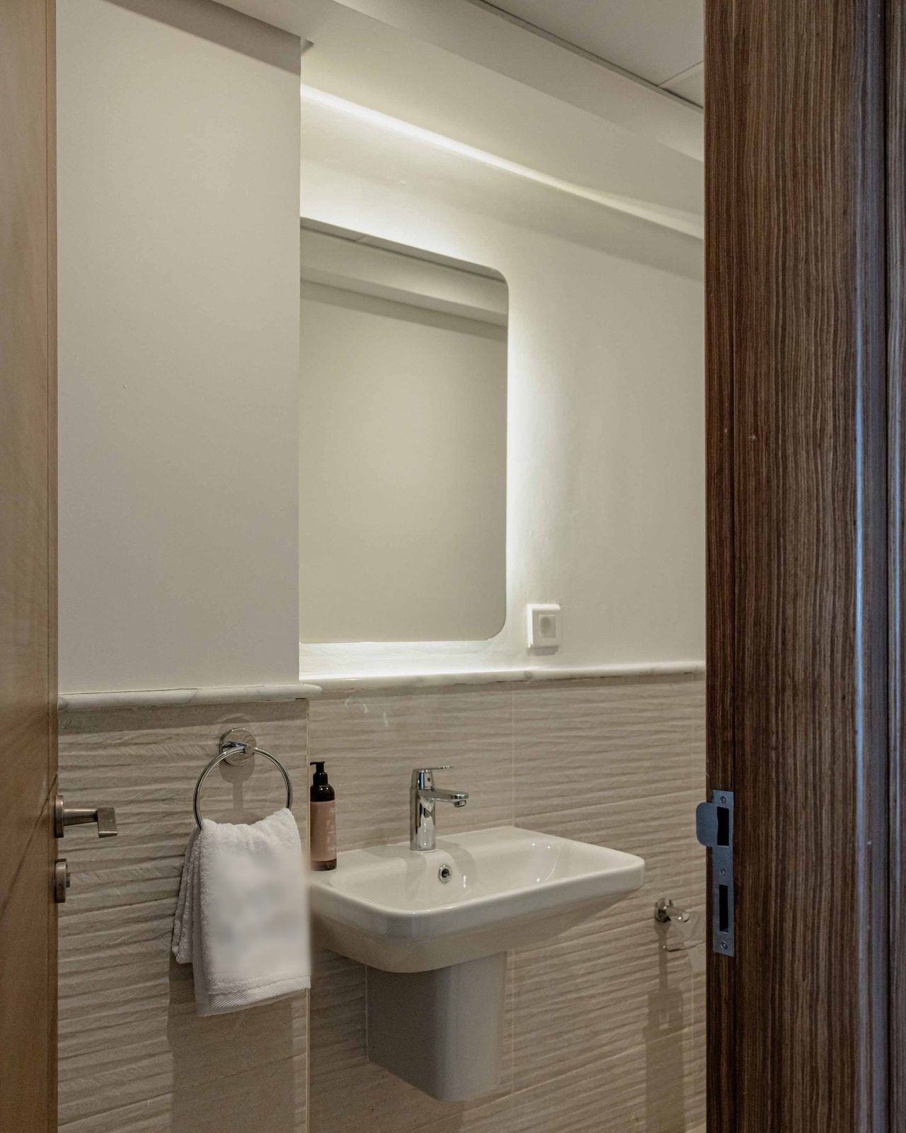 Stunning 3BR Apartment – Garden View – CFC — Full bathroom 3 in Aura, Cairo Festival City, Egypt