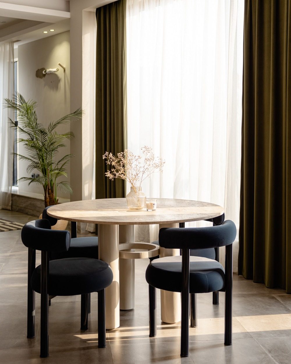 Vibrant 2BR Apartment – City View – Boutique Nest — Dining Area in New Cairo, Egypt
