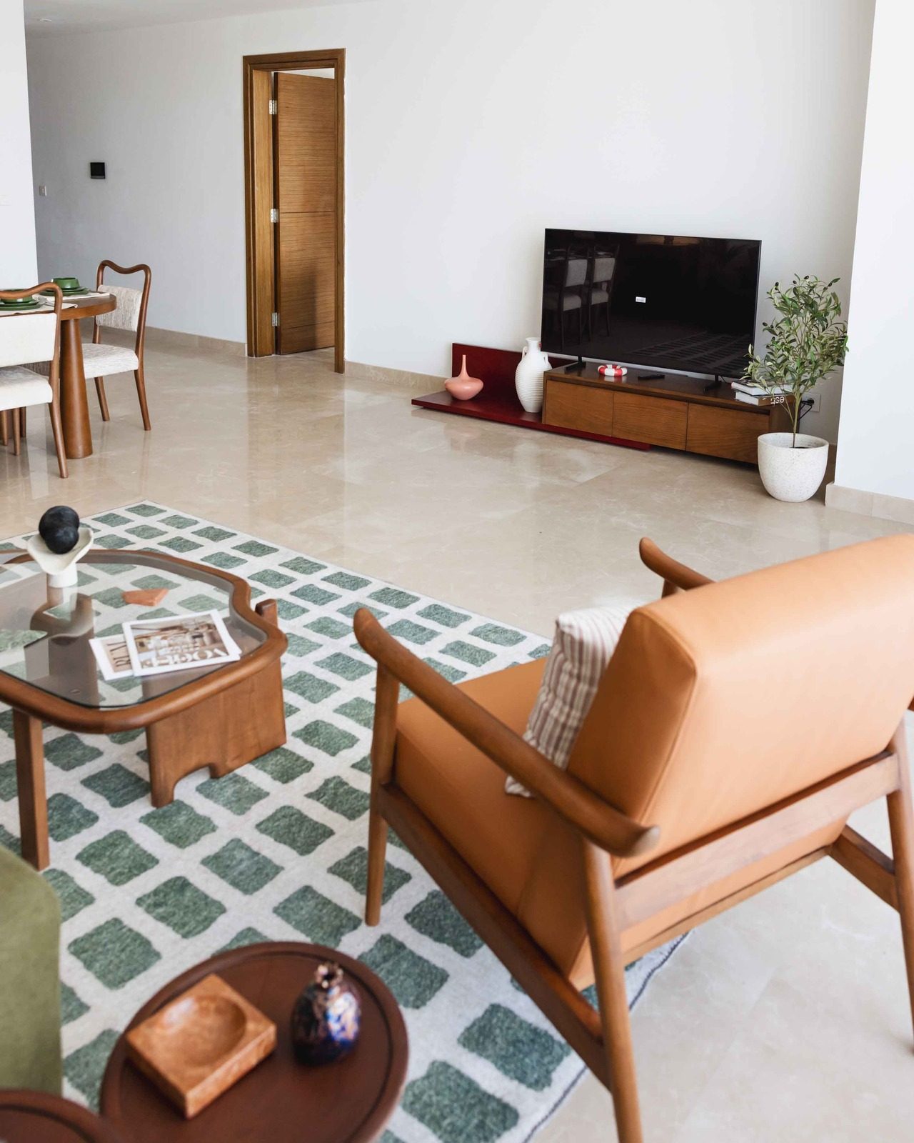 Modern 3BR Apartment – Garden View – CFC — Living Room in Aura, Cairo Festival City, Egypt — photo 3