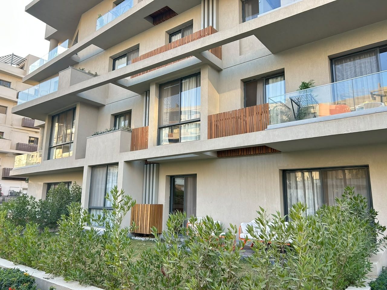 Elegant 2BR Apartment – City View – SODIC — Exterior in SODIC Villette, Egypt — photo 2