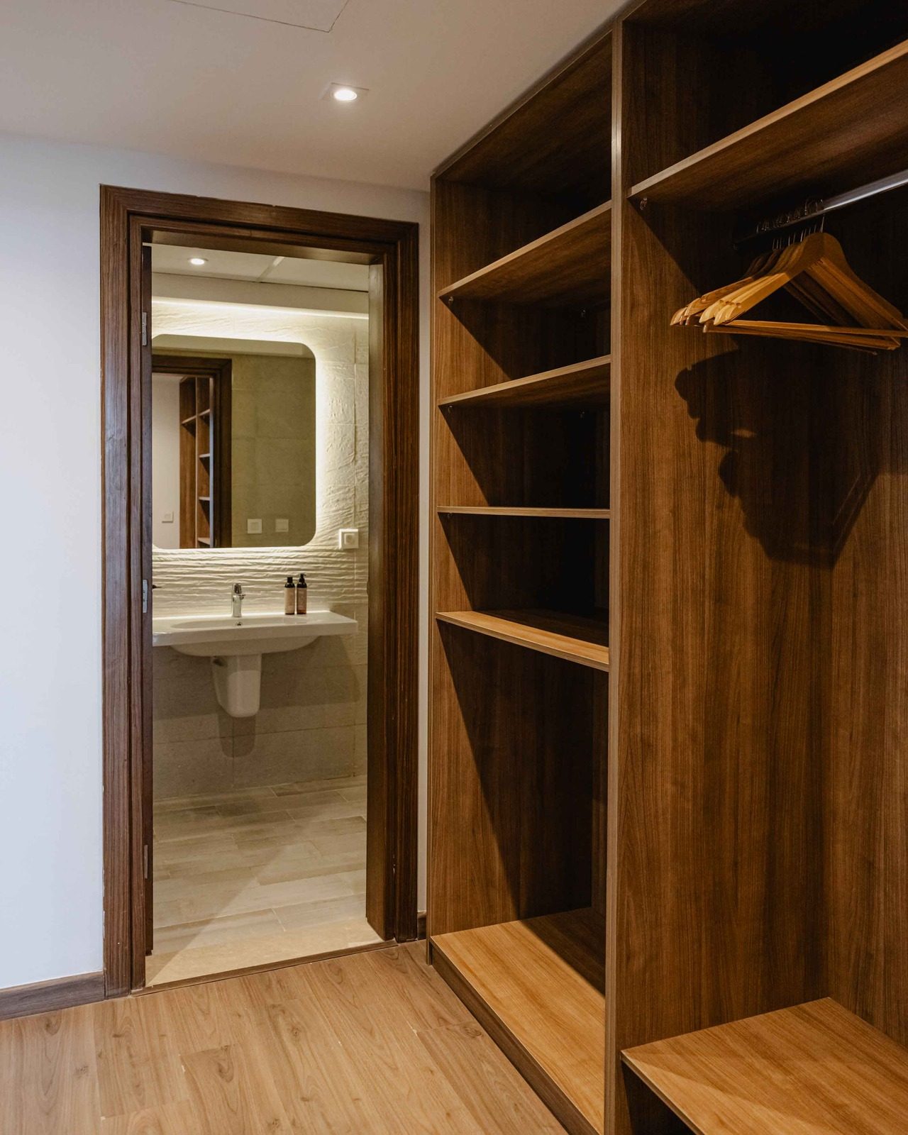 Luminous 3BR Apartment – City View – CFC — Additional Photos in Aura, Cairo Festival City, Egypt — photo 2