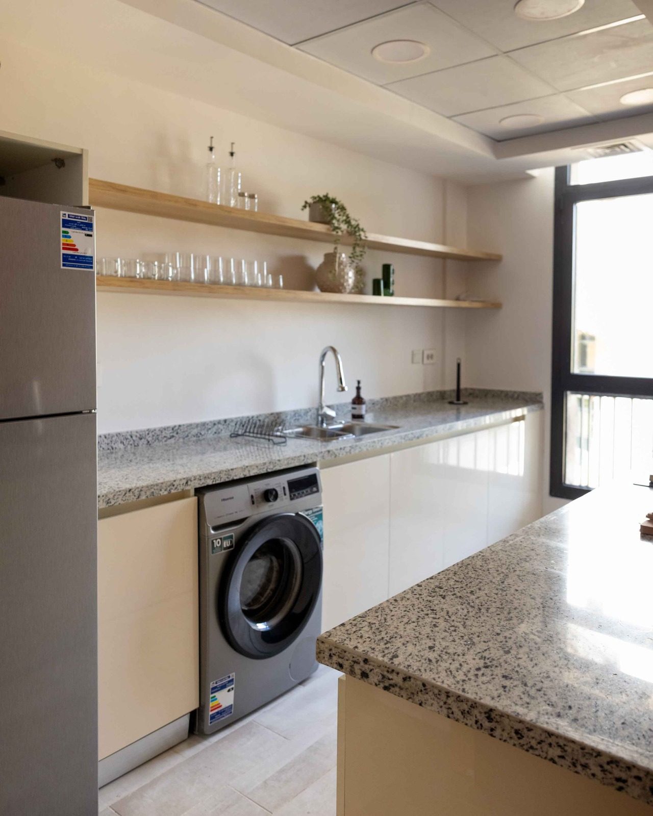 Bright 3BR Apartment – City View – CFC — Full Kitchen in Aura, Cairo Festival City, Egypt — photo 2