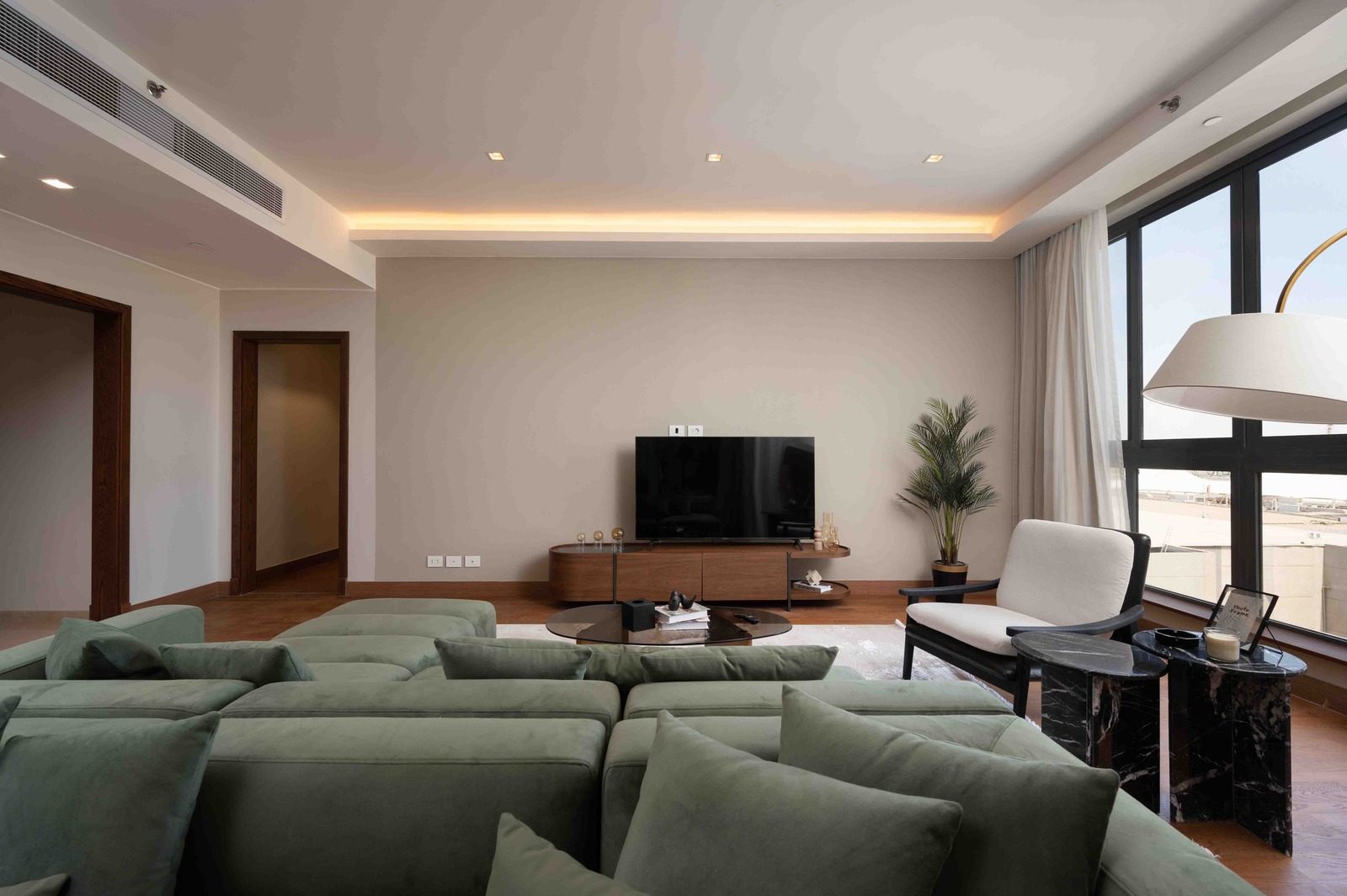 Refined 4BR Apartment – City View – Aeon Towers — Living Room in Aeon Towers, Sheikh Zayed, Egypt — photo 2