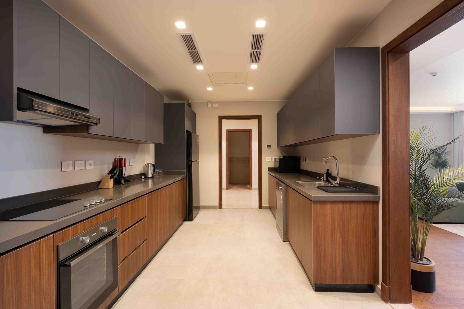 Refined 4BR Apartment – City View – Aeon Towers — Full Kitchen in Aeon Towers, Sheikh Zayed, Egypt — photo 2