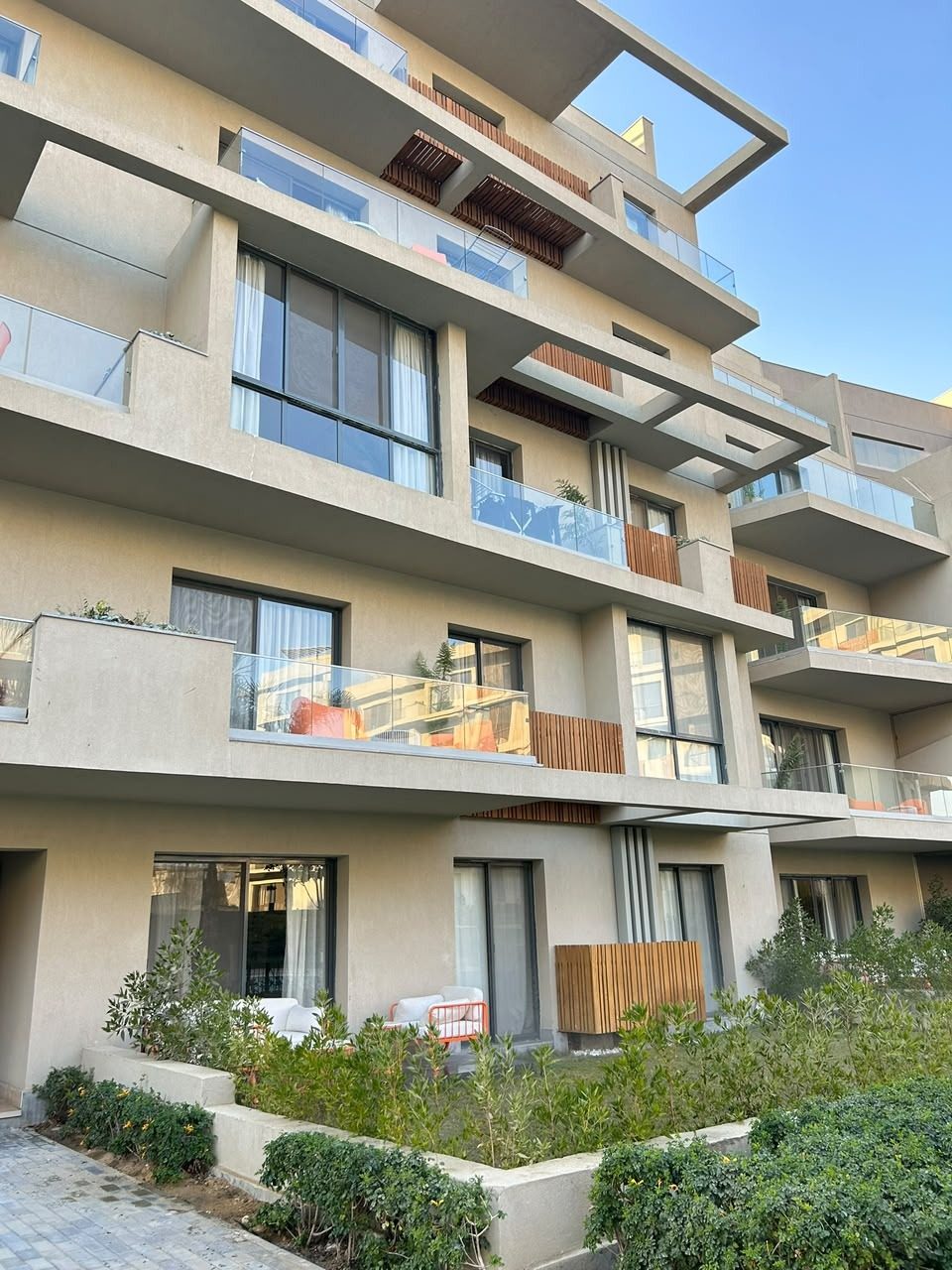Modern 2BR Apartment – Pool View – SODIC — Exterior in SODIC Villette, Egypt — photo 3