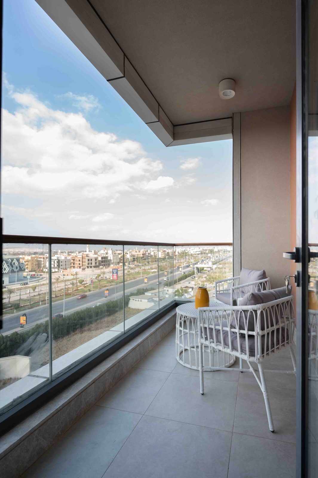 3BR Apartment – City View – Aeon Towers — Balcony in Aeon Towers, Sheikh Zayed, Egypt
