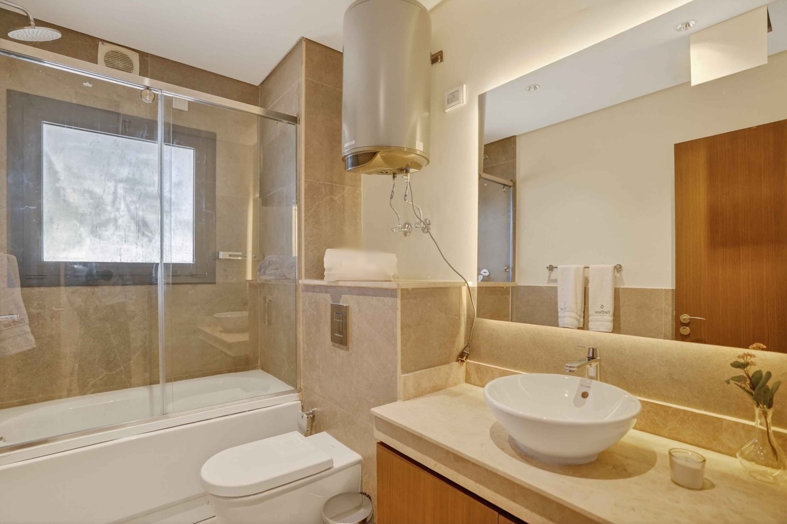 Inviting 3BR Apartment – Sheikh Zayed – ZED Towers — Full bathroom 1 in ZED Towers, Sheikh Zayed, Egypt