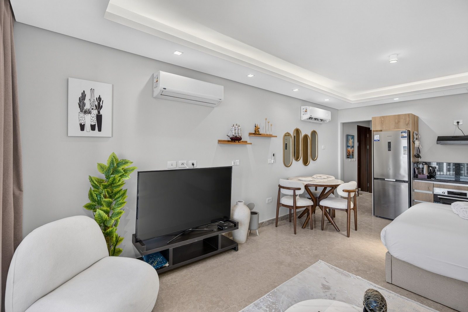 Modern Studio – Sheikh Zayed – ZED Towers — Living Room in ZED Towers, Sheikh Zayed, Egypt — photo 3