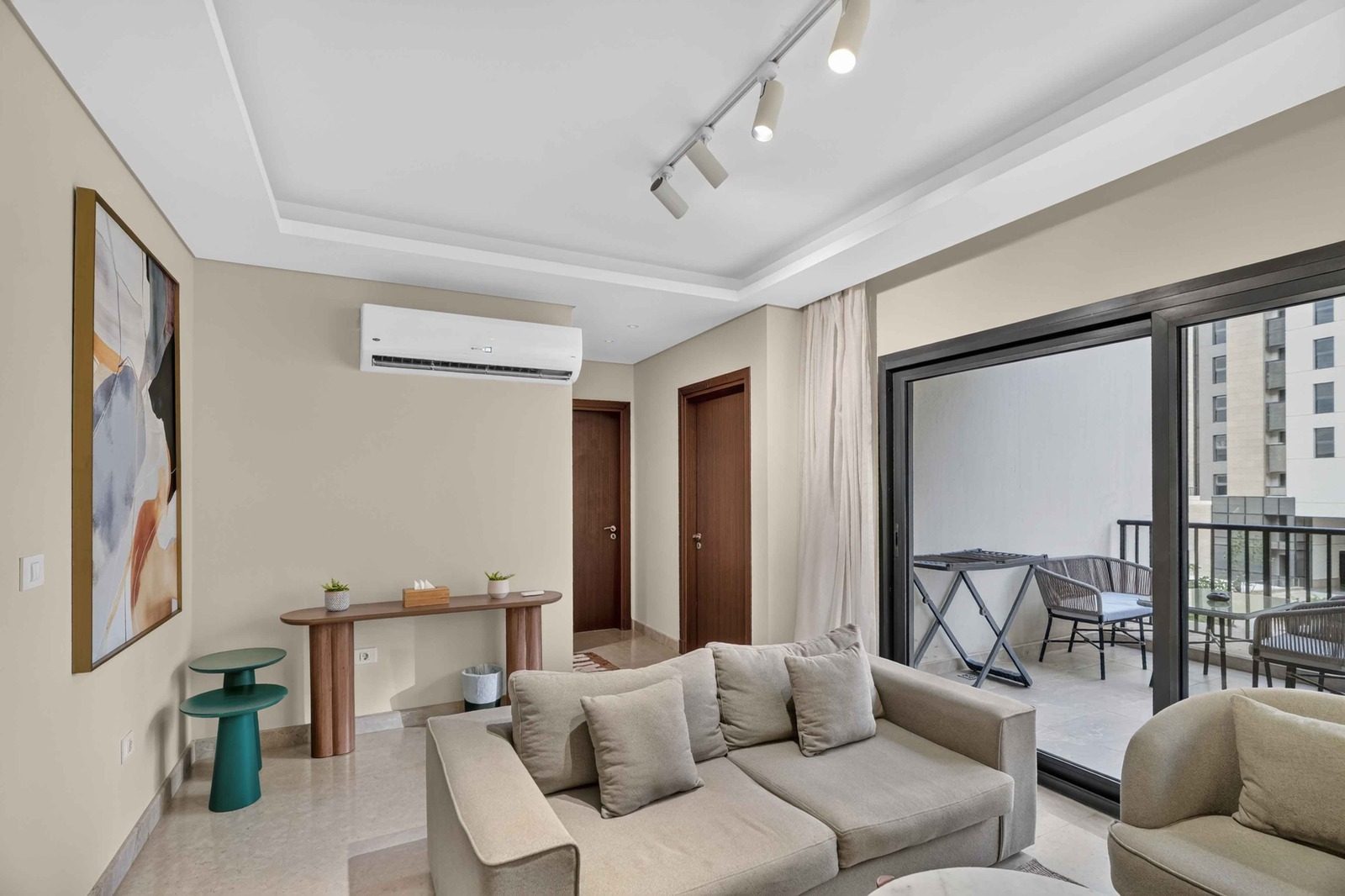Modern 2BR Apartment – Park View – ZED Towers — Living Room in ZED Towers, Sheikh Zayed, Egypt — photo 3