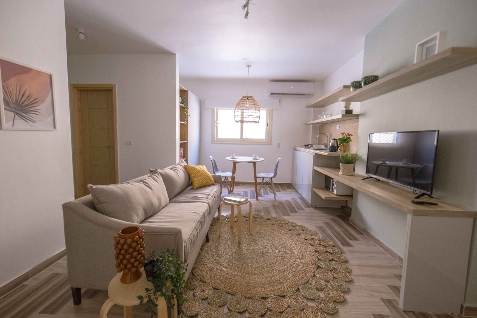 Sleek Studio – City View – Arkan Plaza — Living Room in Near Arkan Plaza, Sheikh Zayed, Egypt — photo 3