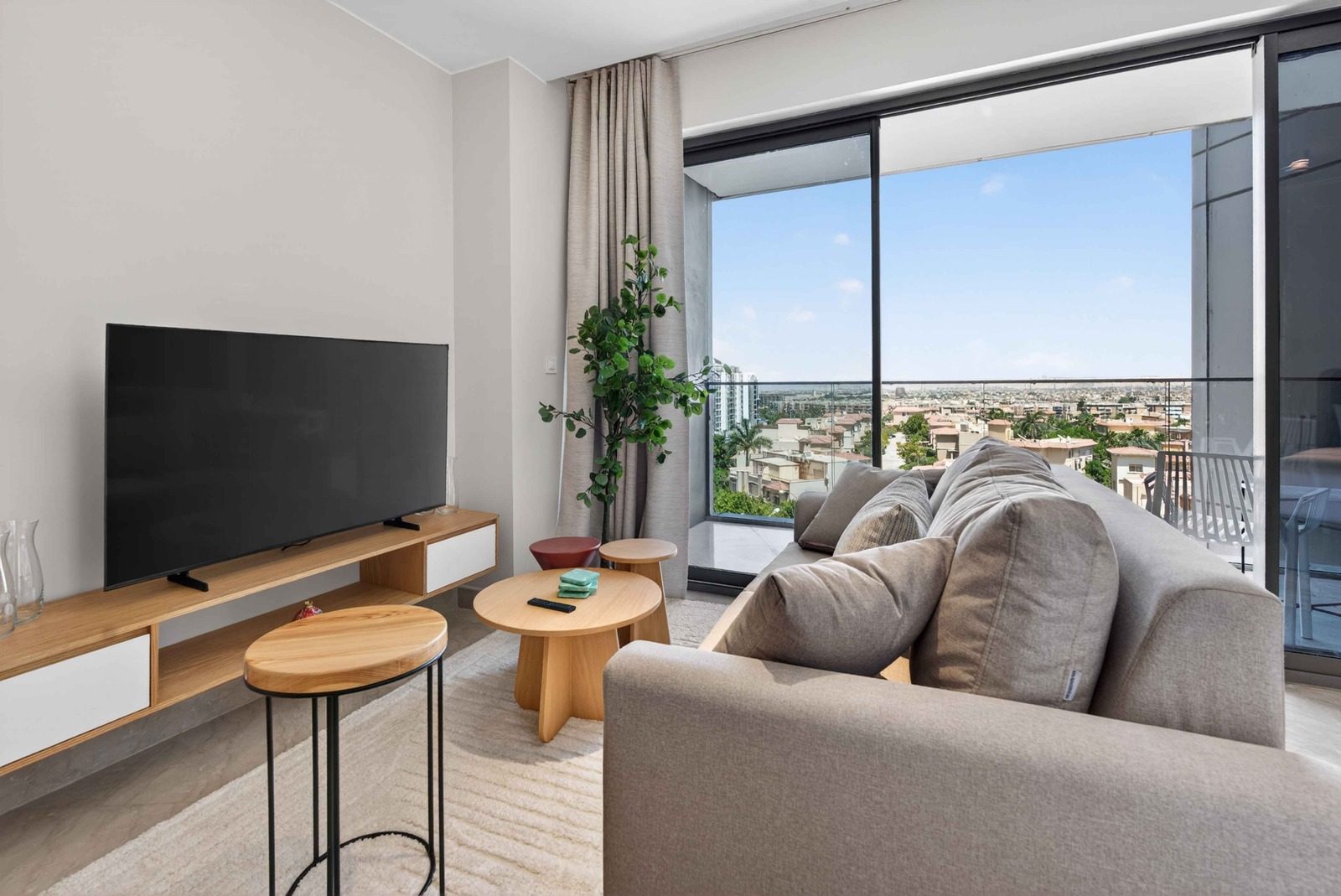 Curated Studio – Sheikh Zayed – ZED Towers — Living Room in ZED Towers, Sheikh Zayed, Egypt