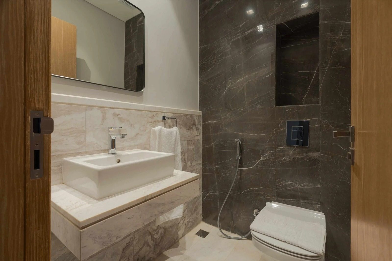 Modern 2BR Apartment with Balcony – Aeon Towers, Sheikh Zayed — Full bathroom 1 in Aeon Towers, Sheikh Zayed City, Egypt