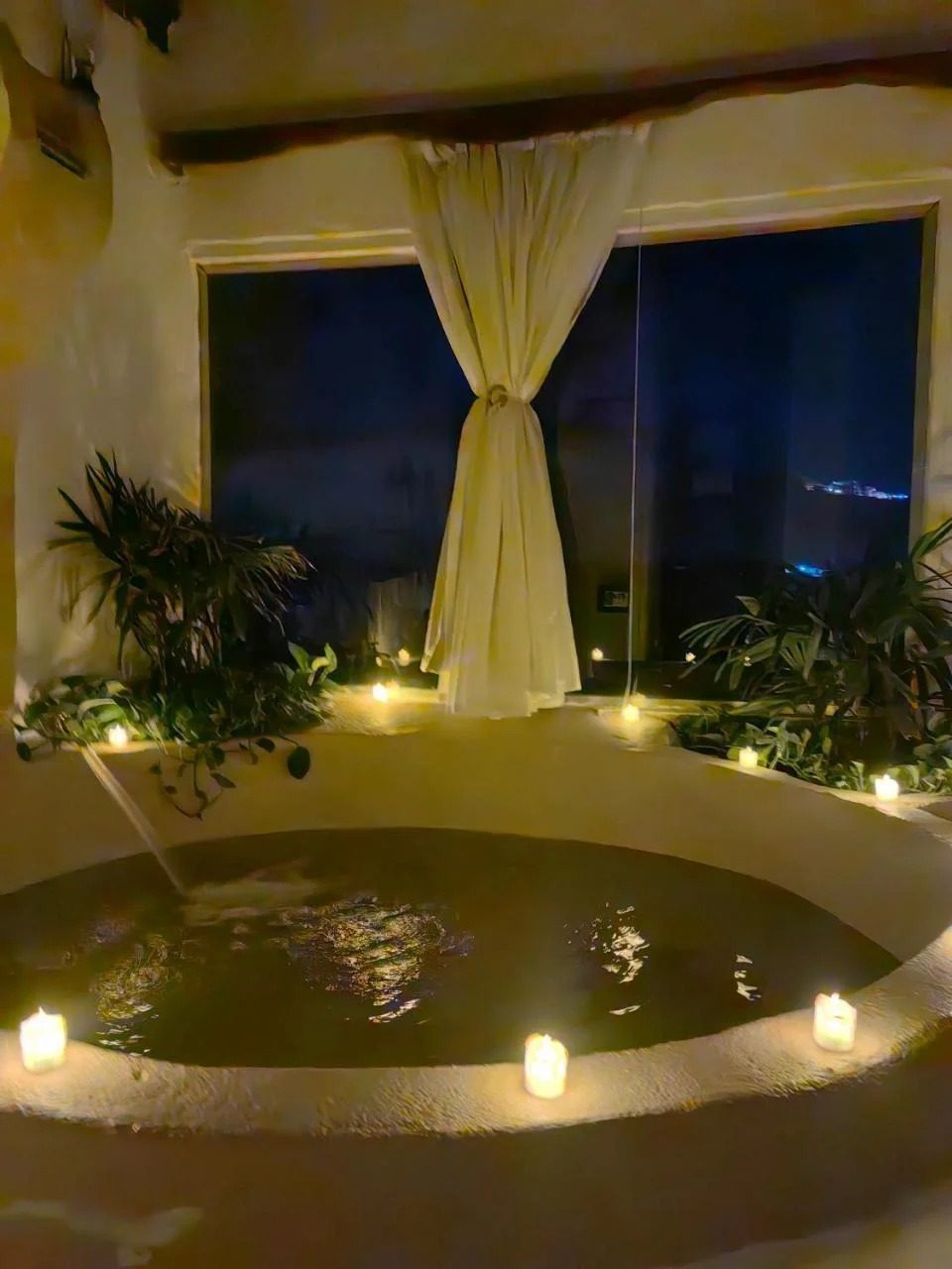 King Suite with Spa Bath – Nile View – Nubian Guesthouse, Aswan — Hot Tub in Nubian village on the West Bank of the Nile, Aswan, Egypt — photo 2