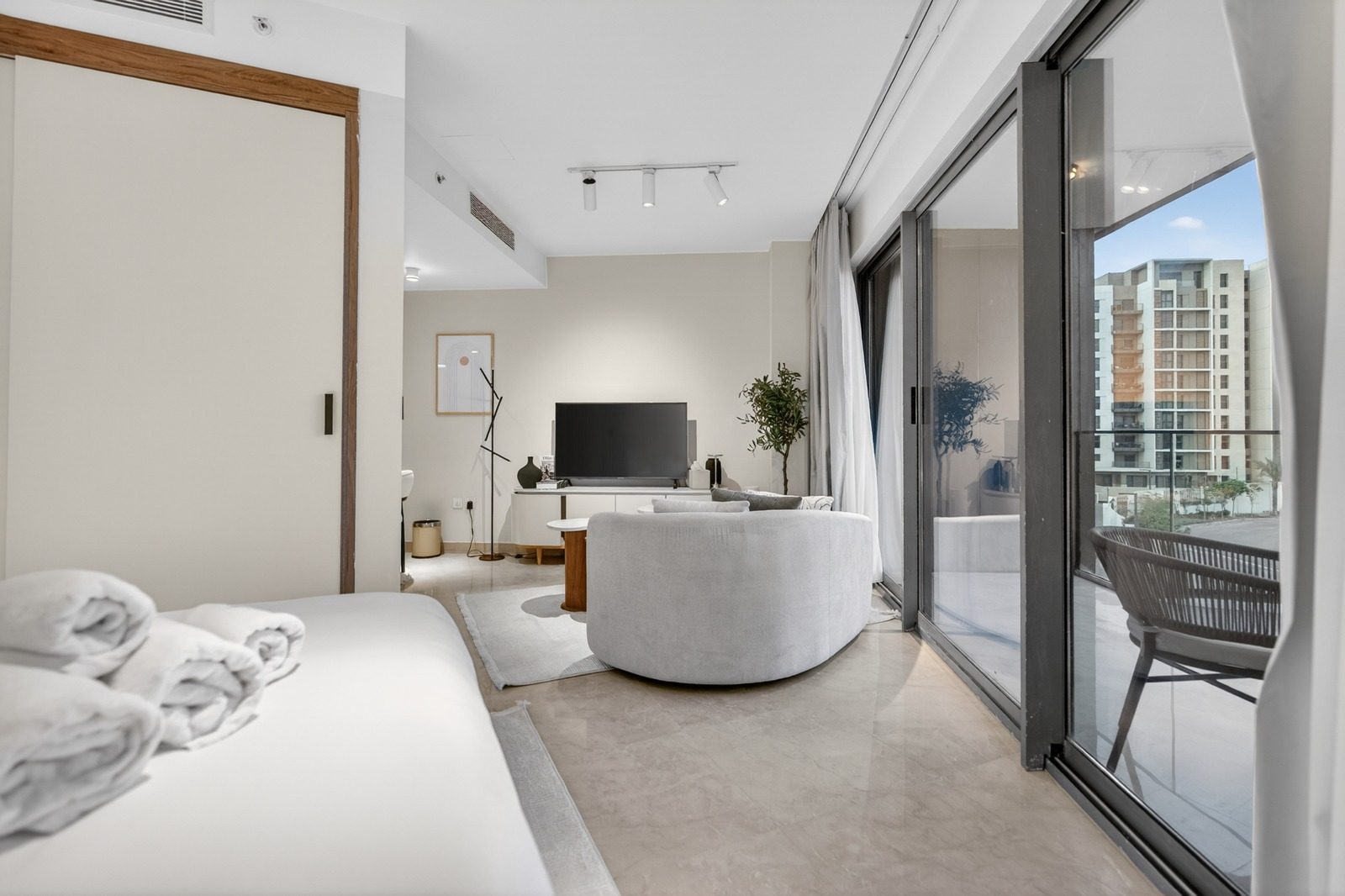 Warm Studio – Sheikh Zayed – ZED Towers — Bedroom 1 in ZED Towers, Sheikh Zayed, Egypt — photo 2